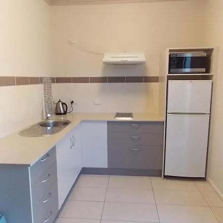 Emerald Executive Apartments-2