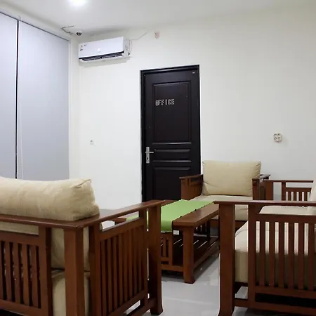 Oyo 137 Permata Tawakal-2