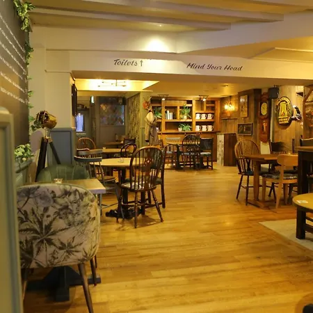 The Liverpool Arms Hotel-2