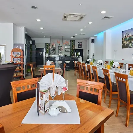 Aparhotel Lumen-3