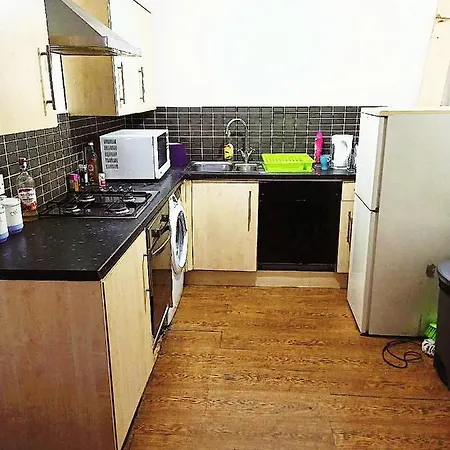 Double Room Close To Bradford University And City Centre-2