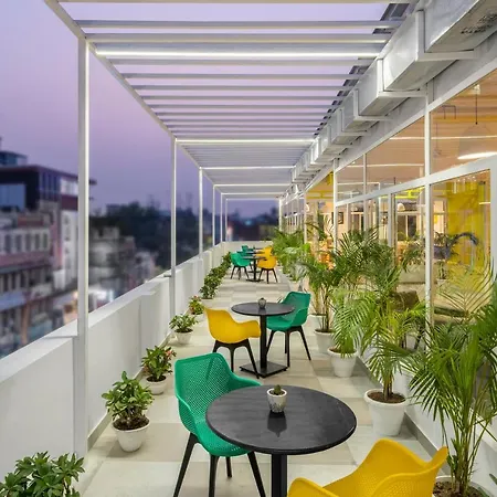 Bedzzz Varanasi By Leisure Hotels, 1 Km From Dashwasamedh Ghat-2