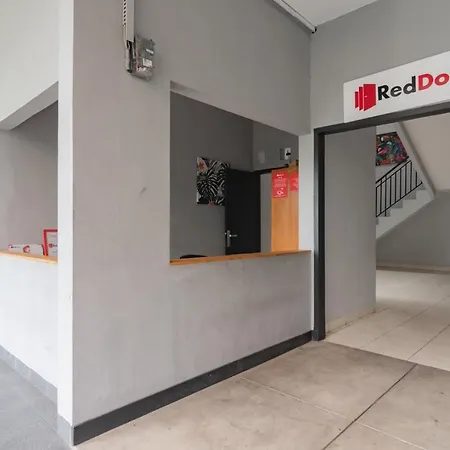 Reddoorz Near Exit Toll Pasteur 4-2