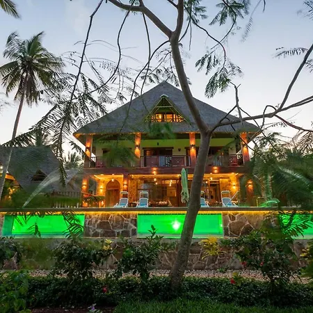 Cast Away Residence-3