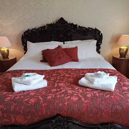 Bowden House B&B-3