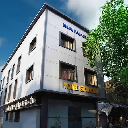Hotel Grandeur-Near Mumbai International Airport-2