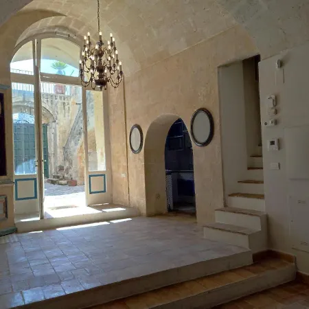 Casa Tudor Art Luxury Rooms-3