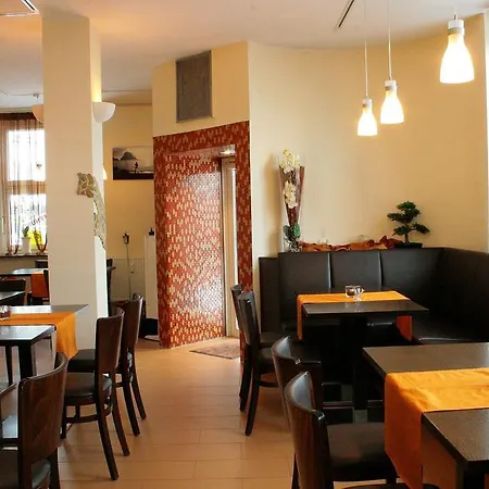 Fair Hotel Frankfurt - An Der Messe-3