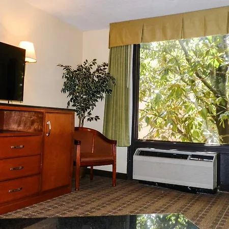 Regency Hotel & Conference Center-3