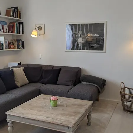 Flateyri Guesthouse-3