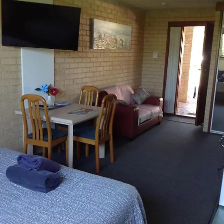 Avlon Gardens Motel-3