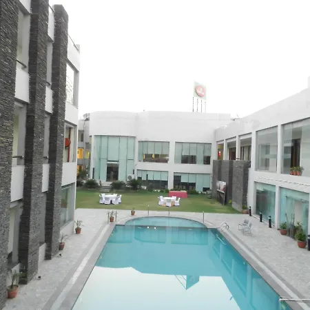 Hans Resorts-3