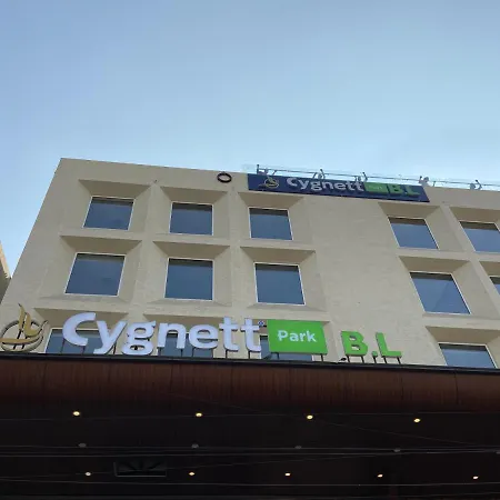 Cygnett Park Bl-3