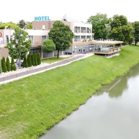 Hotel River-3