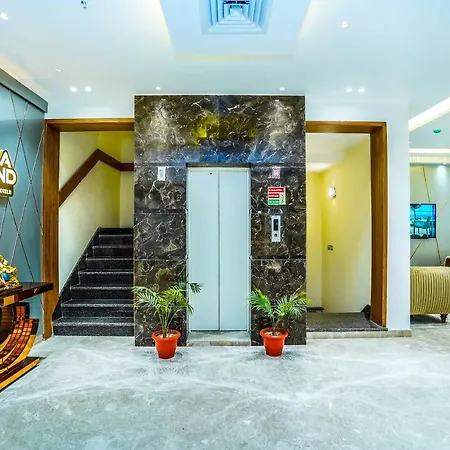 Hotel Aura Grand By Levelup Hotels-3