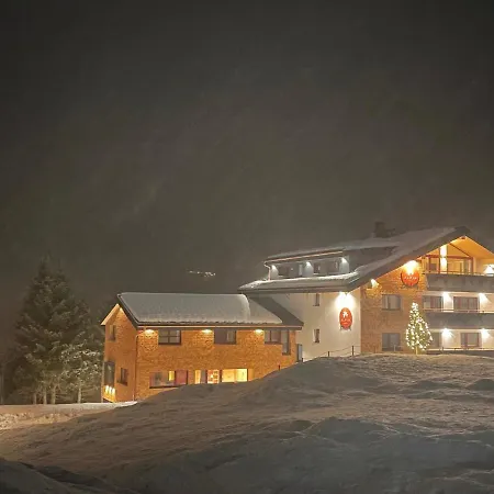 Alpin - Studios & Suites-2