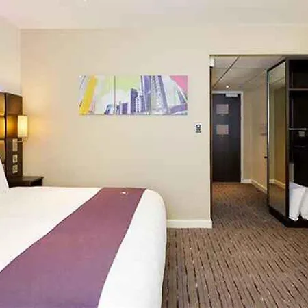 Premier Inn Saffron Walden-2