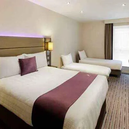 Premier Inn Oxford Botley-2