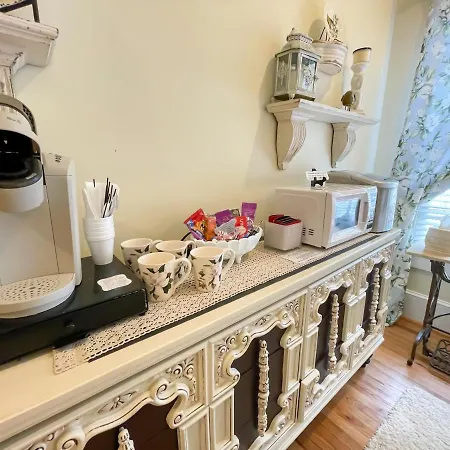 Bama Bed And Breakfast - Magnolia Family Suite-3