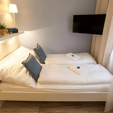 GuestHouse Köhn51, zentral gelegene, stilvoll eingerichtete Zimmer mit eigener Teeküche-2