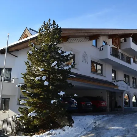 Hotel Am Roemerweg-3