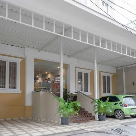 Sans Hotel Empress Simpang Lima-2