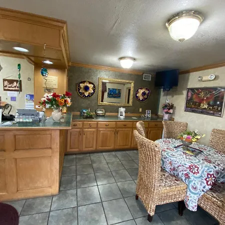 El Rancho Motel-3