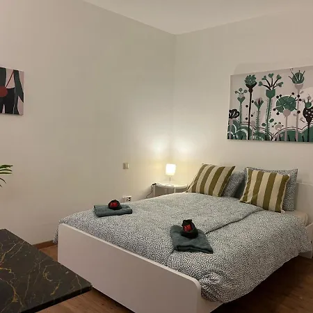 City-Pillow Rooms-2