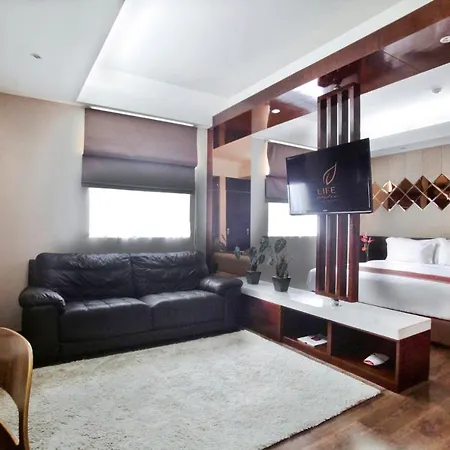 Favor Hotel Makassar City Center By Life-3
