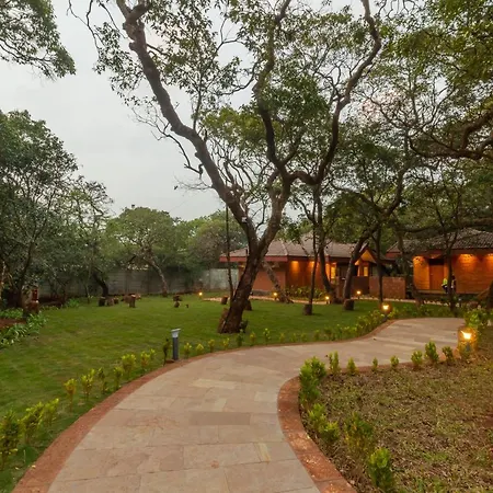 R R Heritage Resort Pure Vegetarian-2
