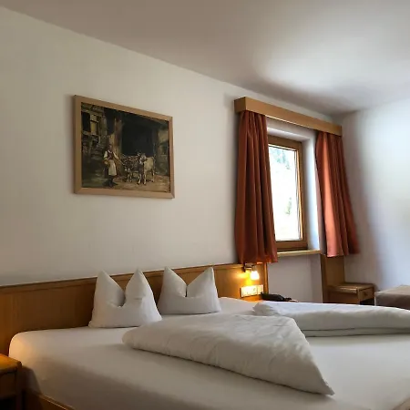Piz-Hotel-3