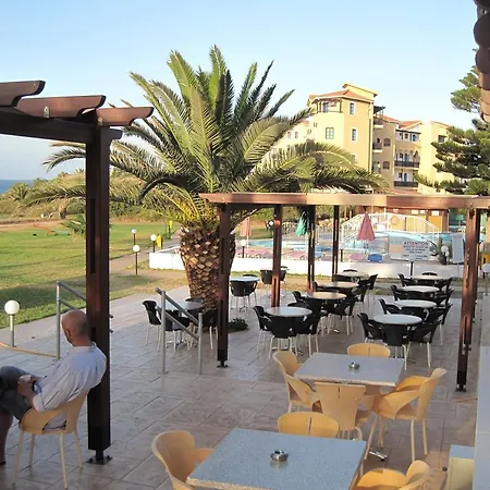 Astreas Beach Hotel Apartments-3