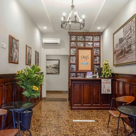 Sans Hotel Empress Simpang Lima-3