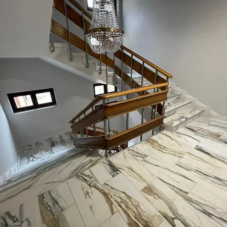 Hotel Le Baron-3