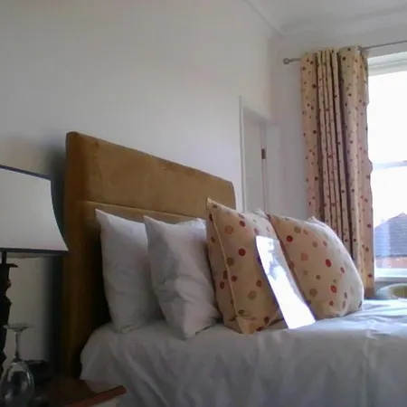 South Lodge Guest House-2