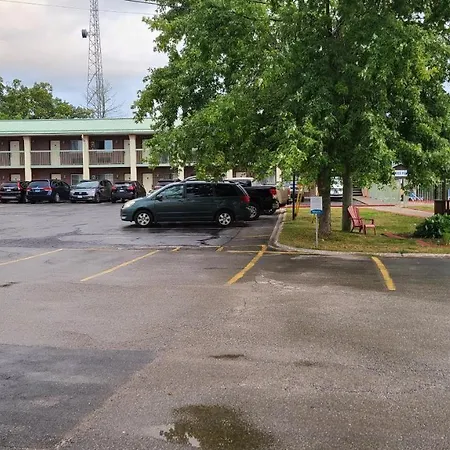 Quality Inn & Suites Gananoque 1000 Islands-2