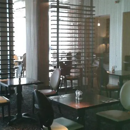 Premier Inn Belfast City Centre - Cathedral Quarter-3