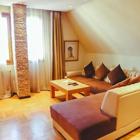 Hotel Perce Neige-3