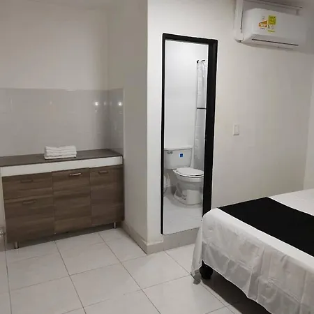 Hotel Black & White-2