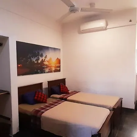 Hotel 100-2