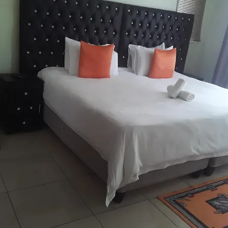 Kuyasa Guesthouse-2
