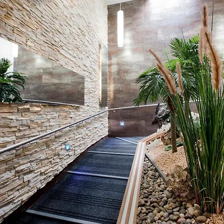 Hotel Thermes Les Ecureuils-integré aux thermes-3