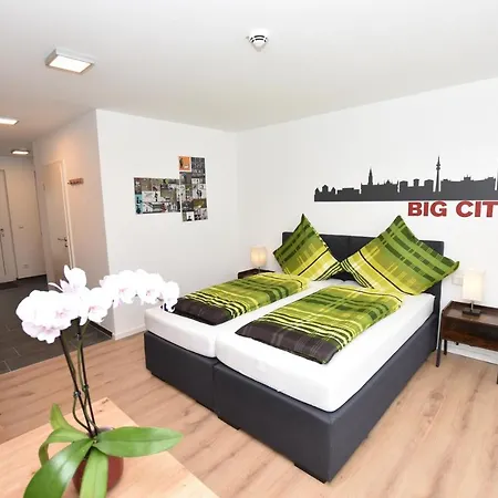Boardinghouse Henschelstrasse-2