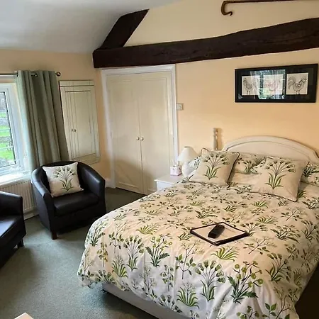 Dunscar Farm Bed & Breakfast-2