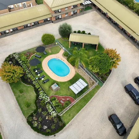 Statesman Motor Inn-3