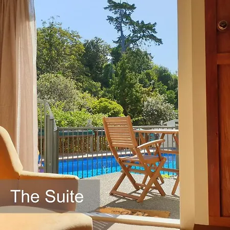 Bluff Hill Bed & Breakfast-2