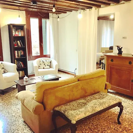 Venice And Venice Apartments - Private Rooms In Shared Apartment-2