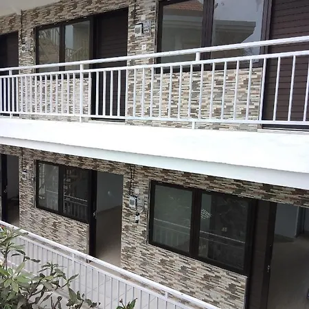 A&B Homestay And Kitchen-2