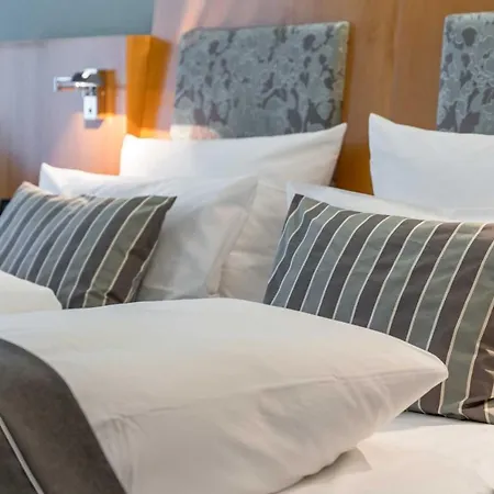 Residenz Hotel Detmold-3