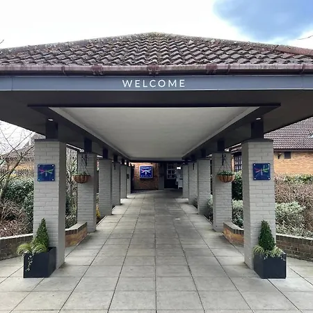 Dragonfly Hotel Peterborough-2